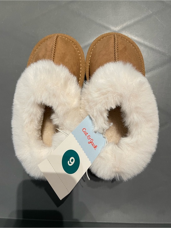 Cat & Jack Other - Cat & Jack Toddler Piper Faux Fur Cuff Scuff Slippers Brown 9 NWT